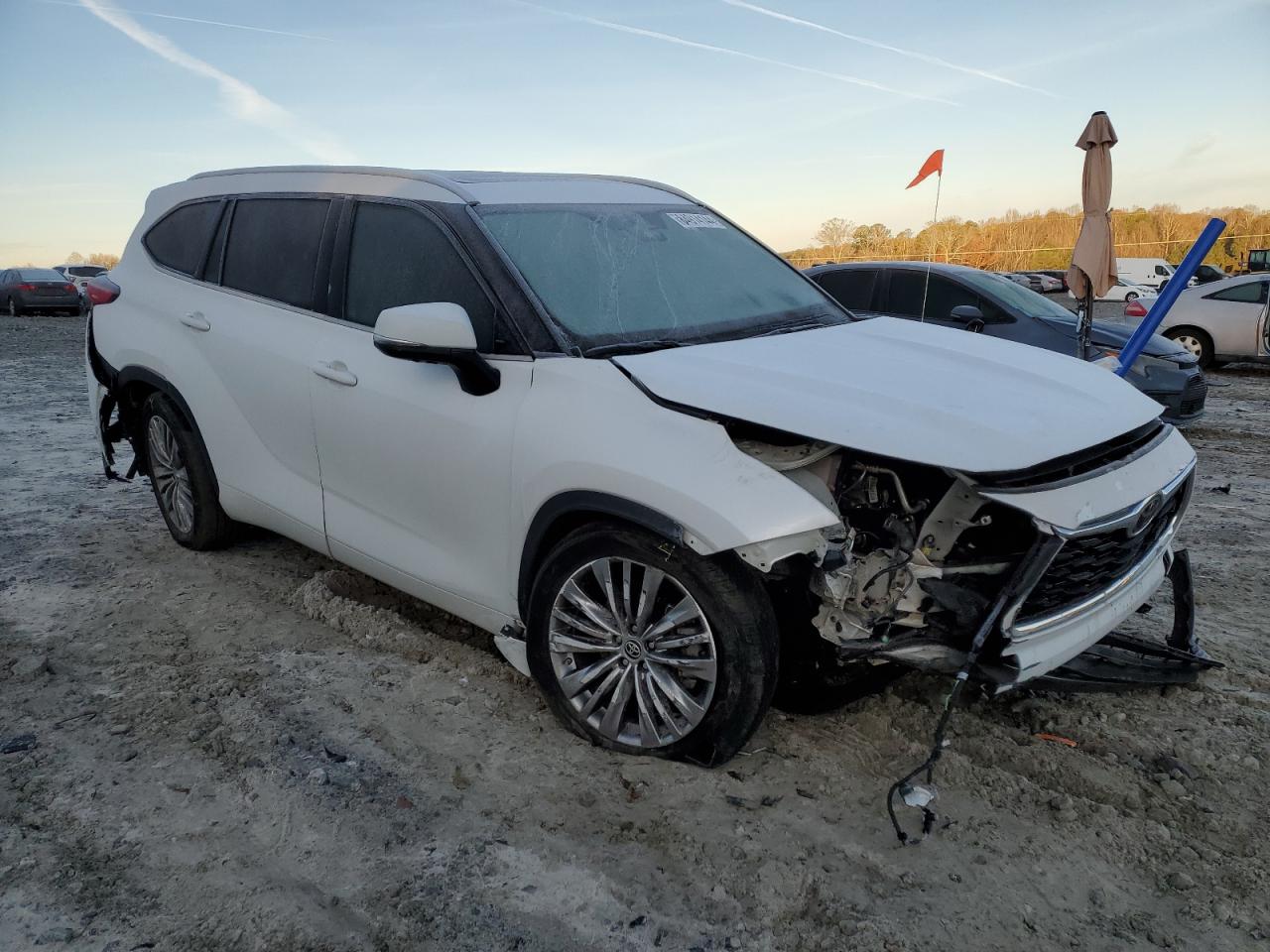 2022 TOYOTA HIGHLANDER PLATINUM VIN:5TDFZRAH8NS101655