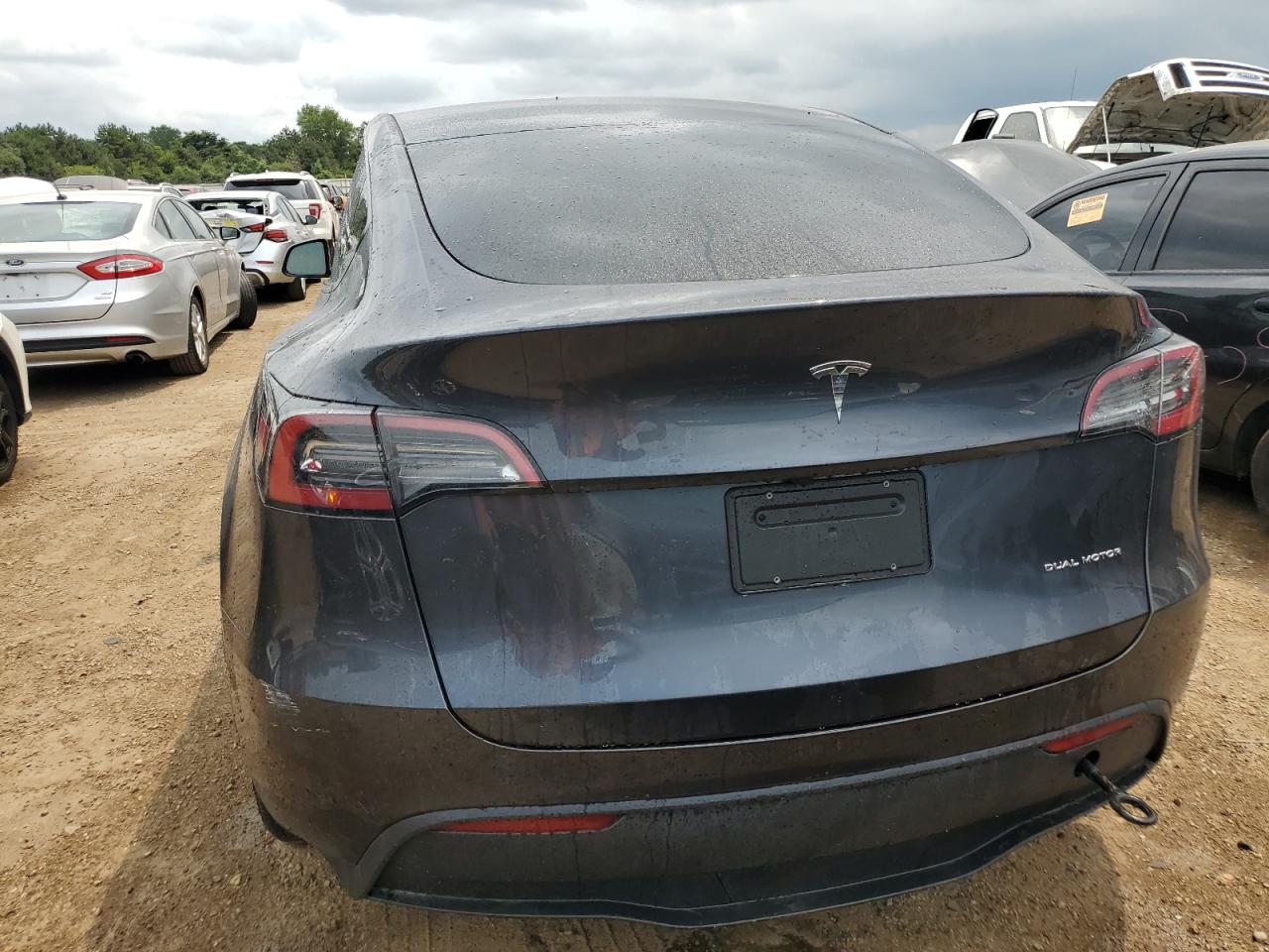 2024 TESLA MODEL Y  VIN:7SAYGDEE9RA285273