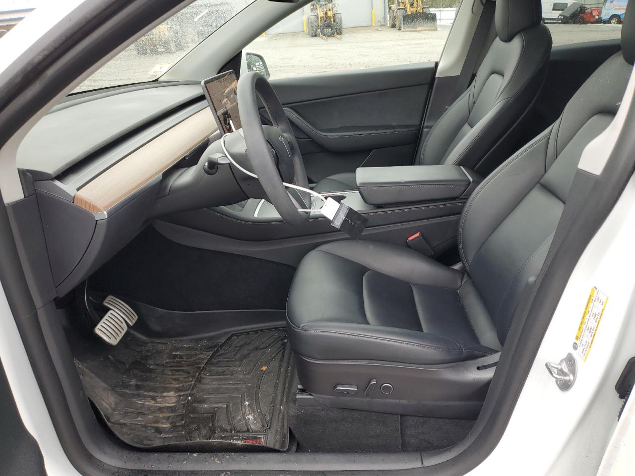 2022 TESLA MODEL Y  VIN:7SAYGDEF8NF399982