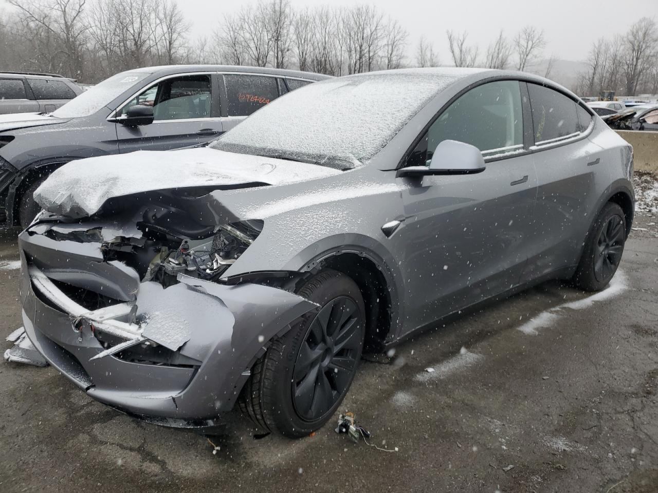 2024 TESLA MODEL Y  VIN:7SAYGAEE3RF185770