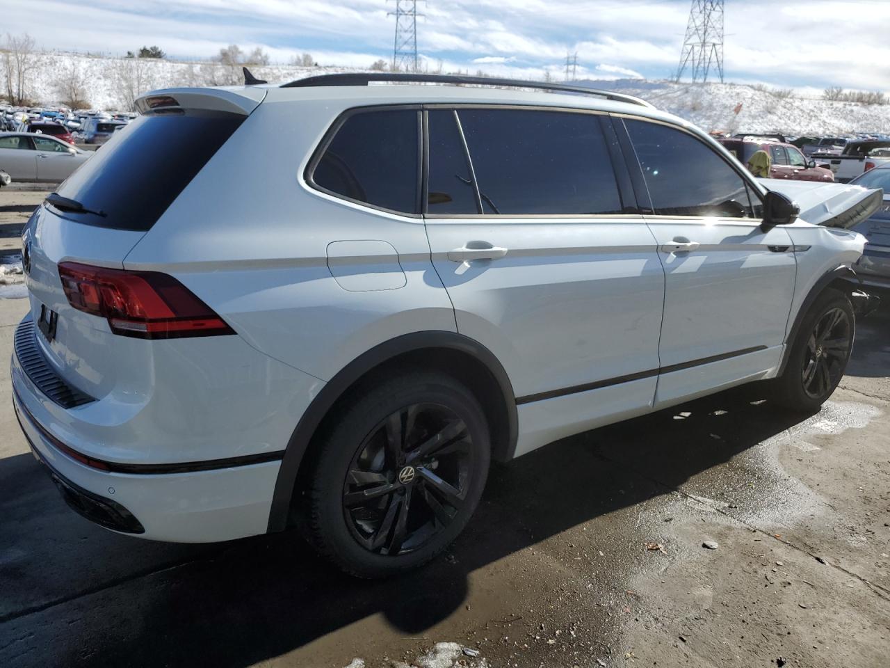 2023 VOLKSWAGEN TIGUAN SE R-LINE BLACK VIN:3VV8B7AX9PM012951