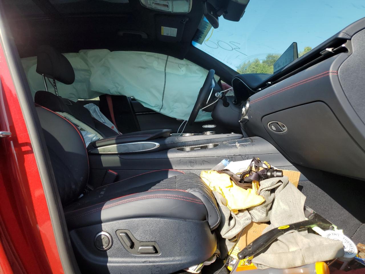 2022 GENESIS GV70 BASE VIN:KMUMCDTC6NU028923