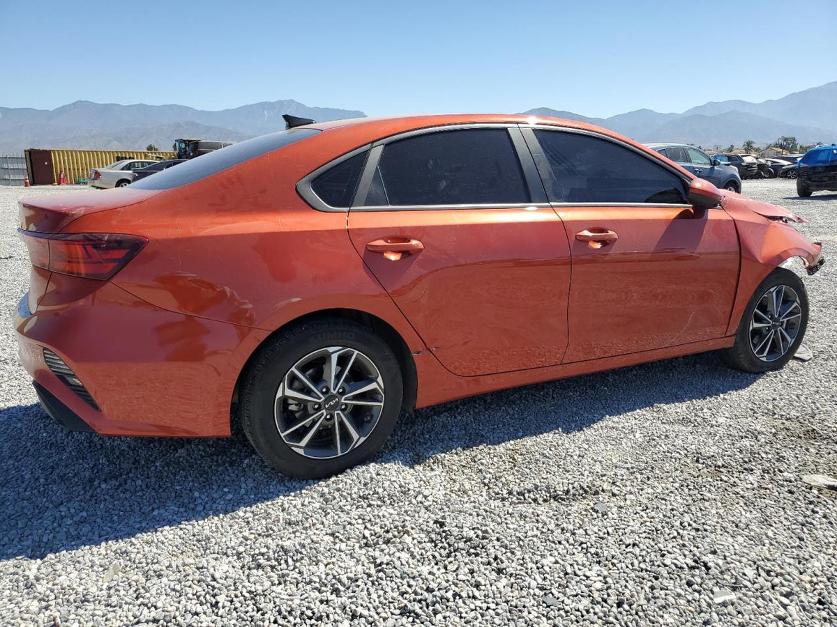 2022 KIA FORTE FE VIN:3KPF24AD2NE432939