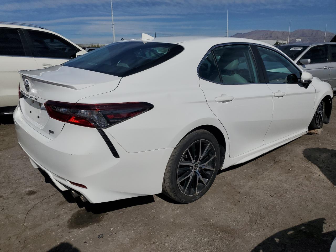 2022 TOYOTA CAMRY SE VIN:4T1G11AK1NU674235