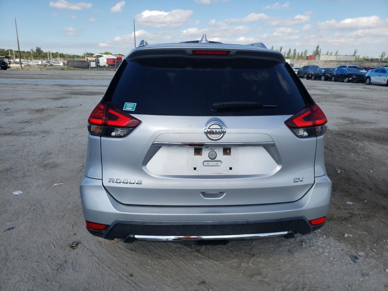 2017 NISSAN ROGUE S VIN:KNMAT2MT8HP589720