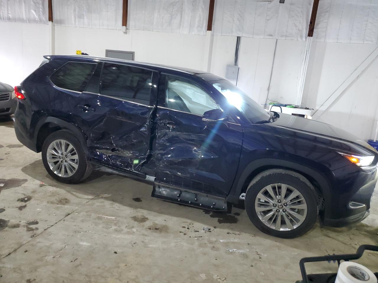 2024 TOYOTA GRAND HIGHLANDER XLE VIN:5TDAAAB56RS060987