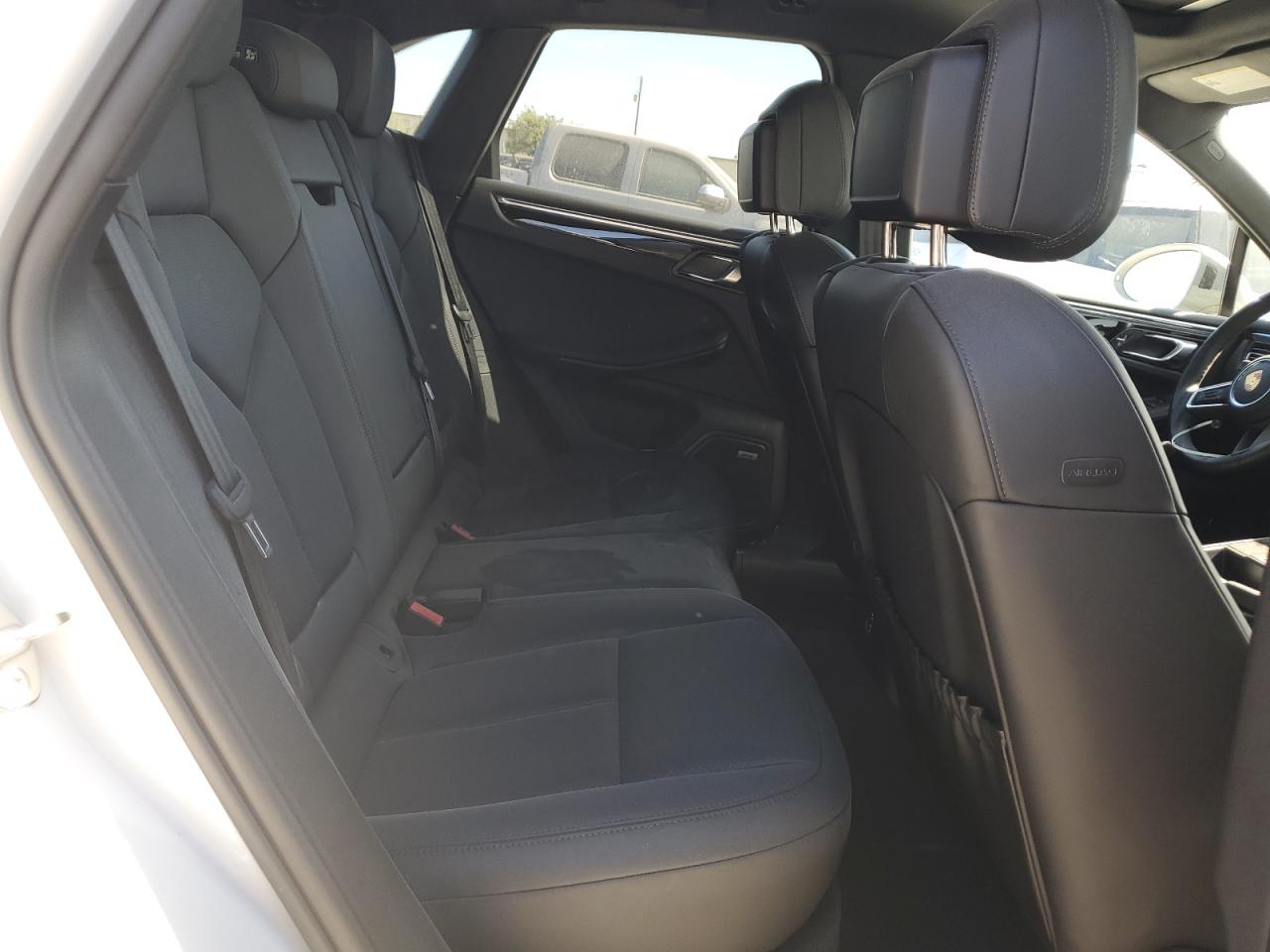 2022 PORSCHE MACAN  VIN:WP1AA2A58NLB07759
