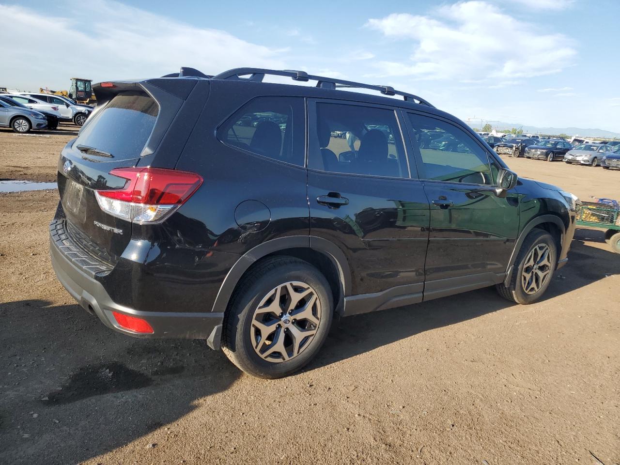 2023 SUBARU FORESTER PREMIUM VIN:JF2SKAEC8PH447300