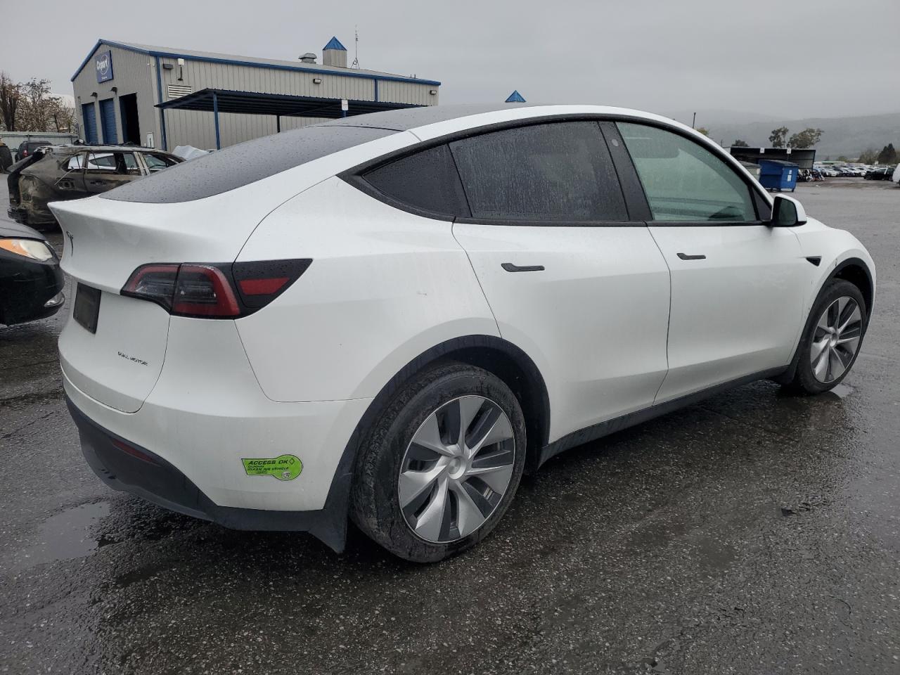 2023 TESLA MODEL Y  VIN:7SAYGDEE1PF669578