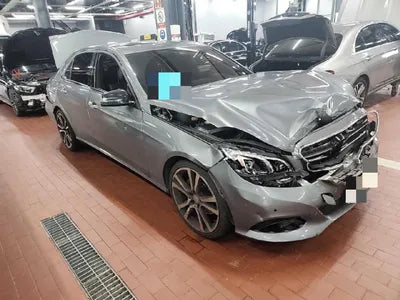 2015 Mercedes-Benz E 220 VIN: