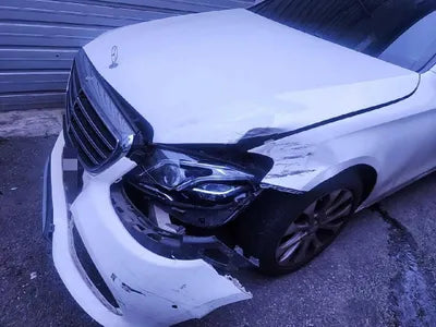 2016 Mercedes-Benz E 220 VIN: