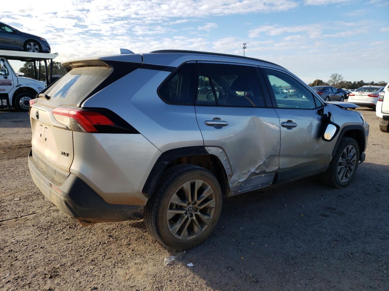 2023 TOYOTA RAV4 XLE PREMIUM VIN:2T3C1RFV3PC224579