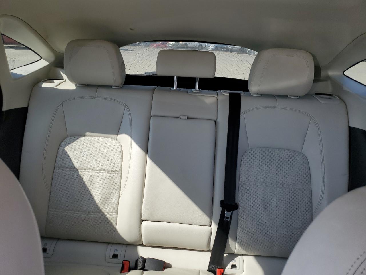 2022 JAGUAR E-PACE SE VIN:SADFP2FX2N1029401