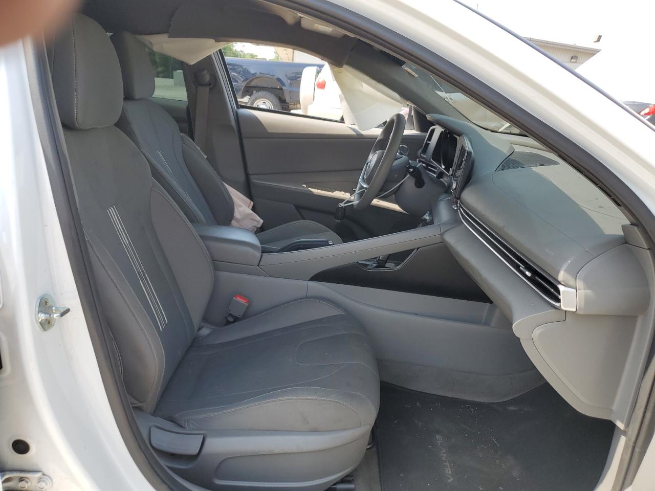 2022 HYUNDAI ELANTRA SEL VIN:5NPLM4AG7NH066074