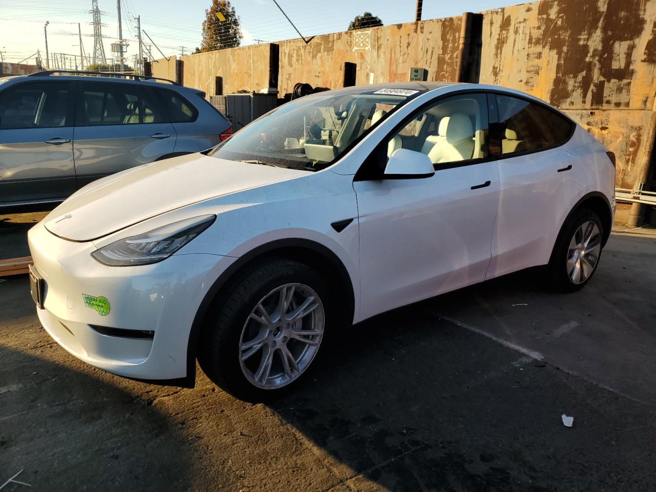 2023 TESLA MODEL Y  VIN:7SAYGDEE7PA104684