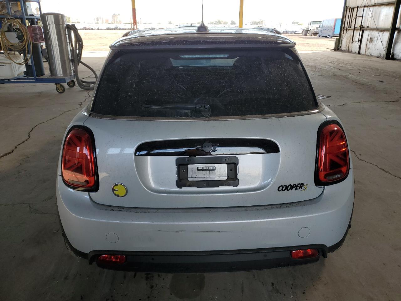 2022 MINI COOPER SE VIN:WMW13DJ08N2R93418