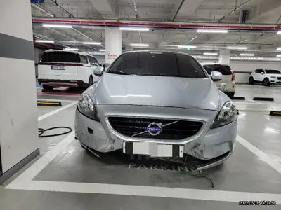 2016 Volvo V40 YV1MV79K0G2330795 VIN:YV1MV79K0G2330795