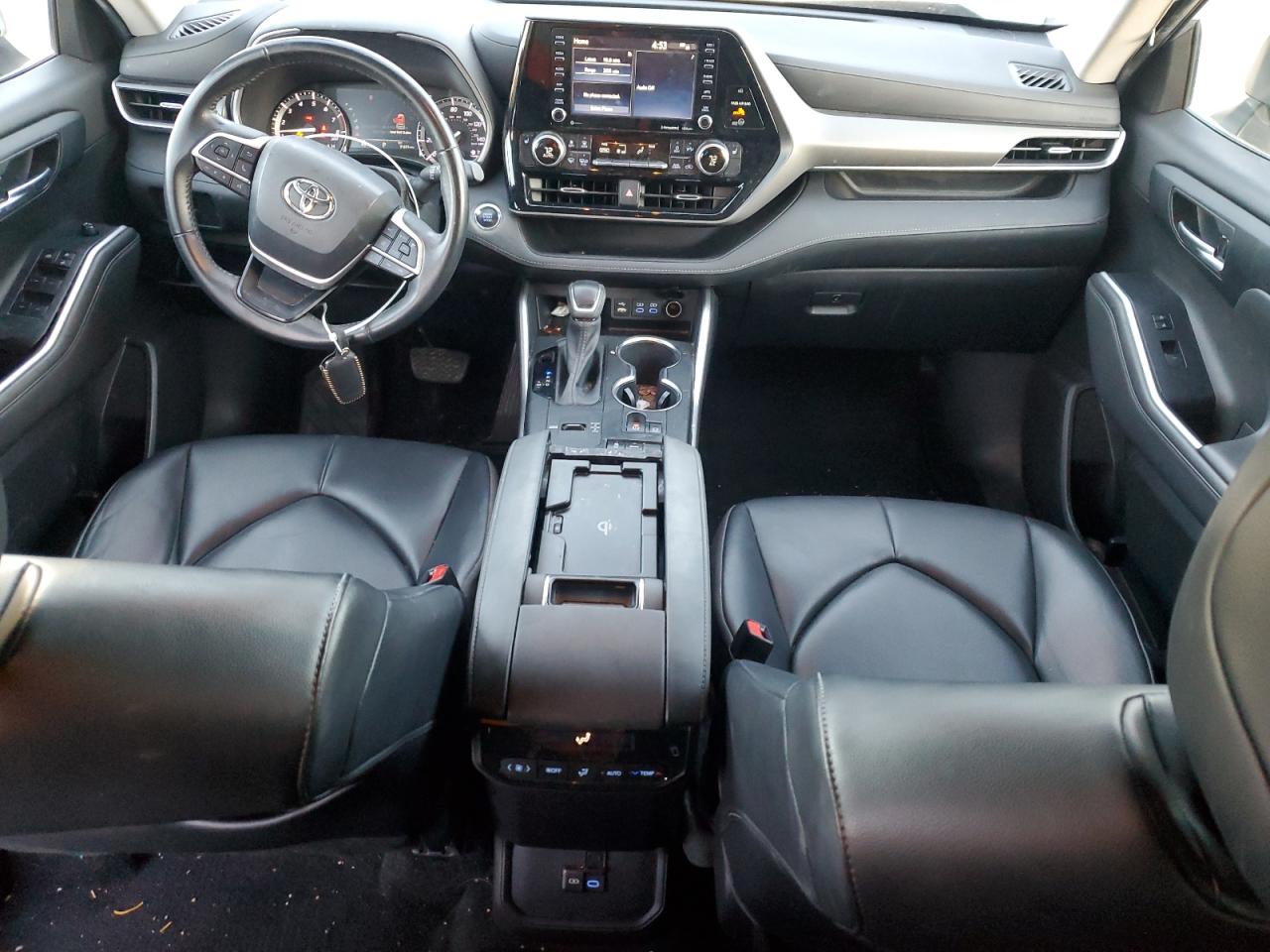 2022 TOYOTA HIGHLANDER XLE VIN:5TDGZRAH5NS140157