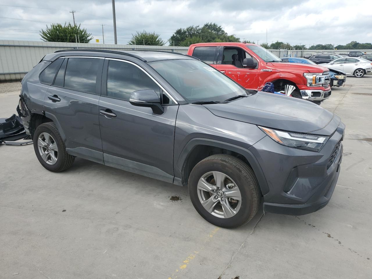 2024 TOYOTA RAV4 XLE VIN:2T3W1RFV3RC262653