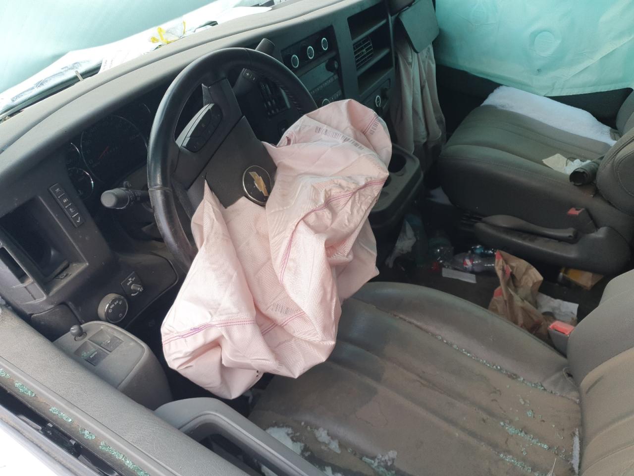 2023 CHEVROLET EXPRESS G2500  VIN:JN1BJ1CP6HW017109