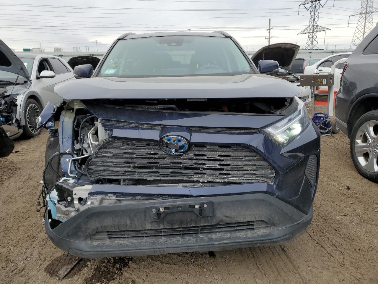 2022 TOYOTA RAV4 XLE VIN:2T3RWRFV9NW142167