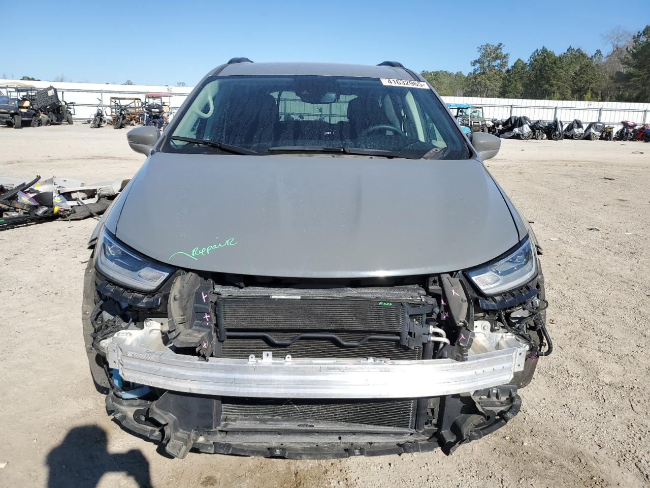 2022 CHRYSLER PACIFICA TOURING L VIN:5UXTS3C52KLR73137