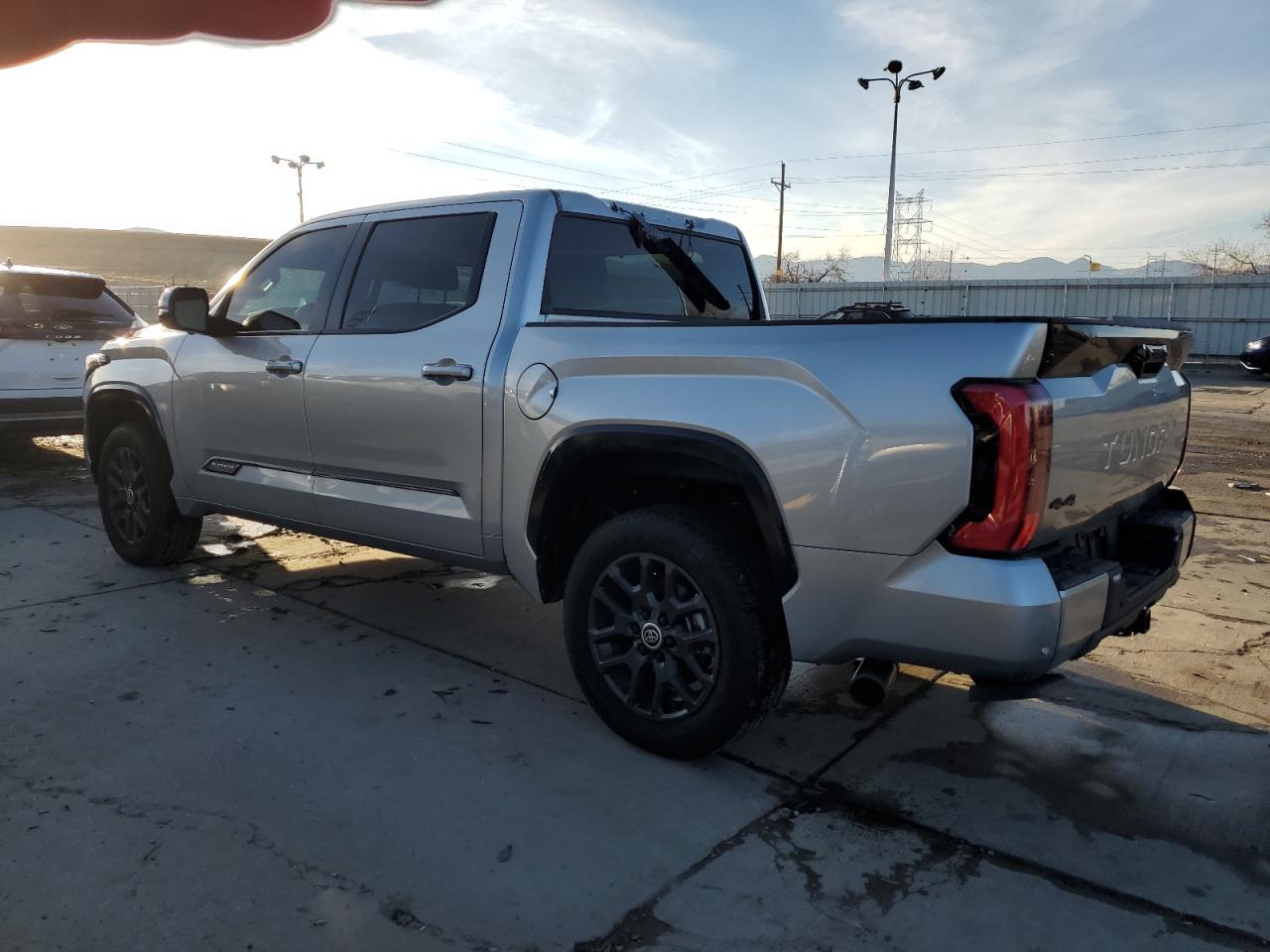 2024 TOYOTA TUNDRA CREWMAX PLATINUM VIN:5TFNA5DBXRX186629