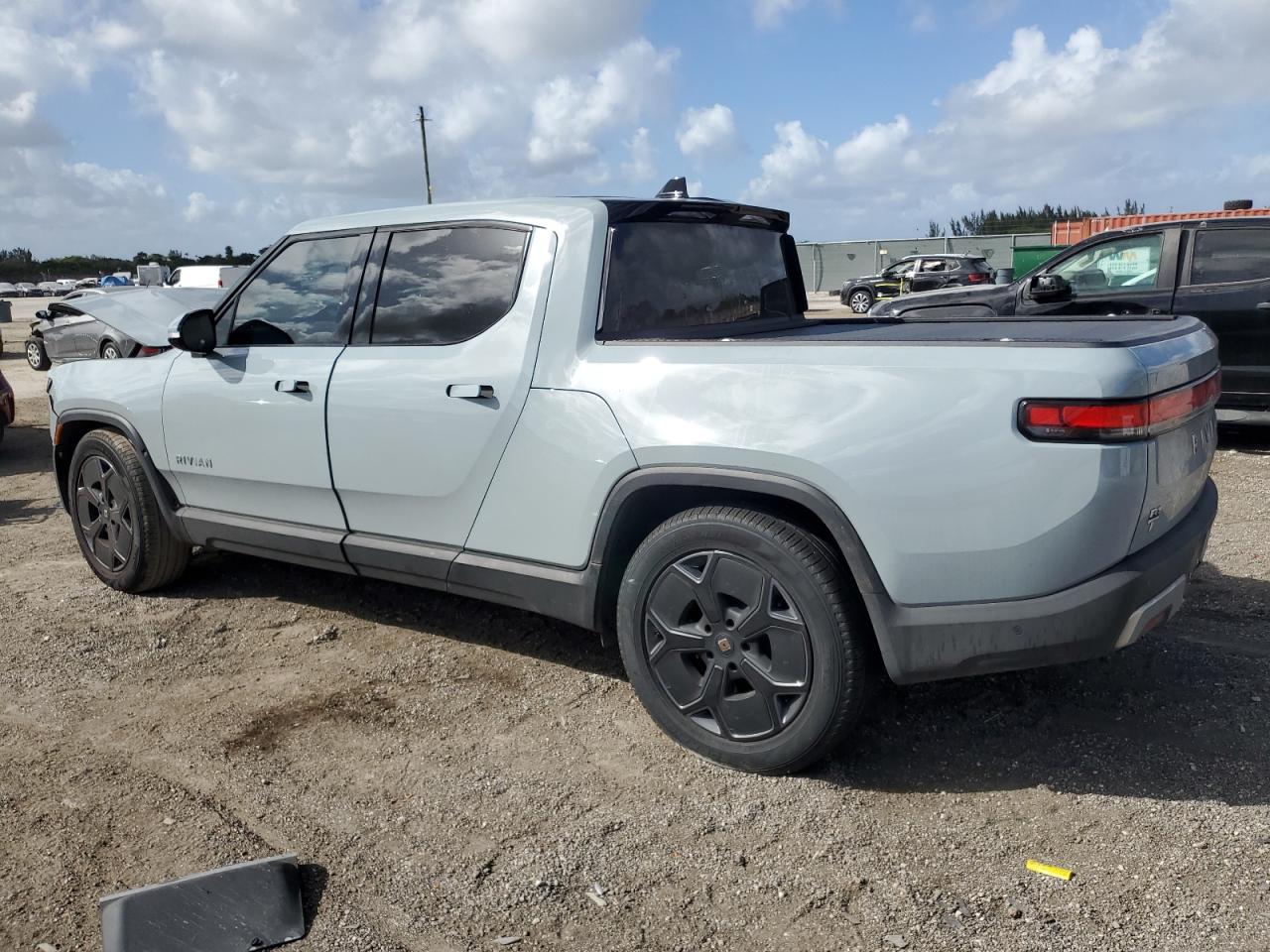 2023 RIVIAN R1T ADVENTURE VIN:7FCTGBAA2PN028983