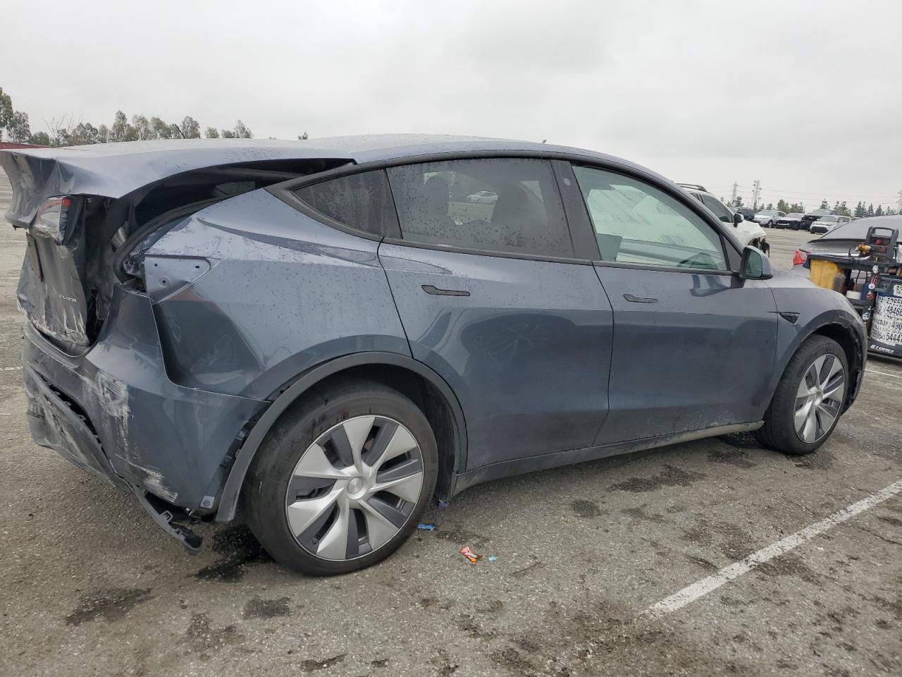 2023 TESLA MODEL Y  VIN:7SAYGDEE6PA103185