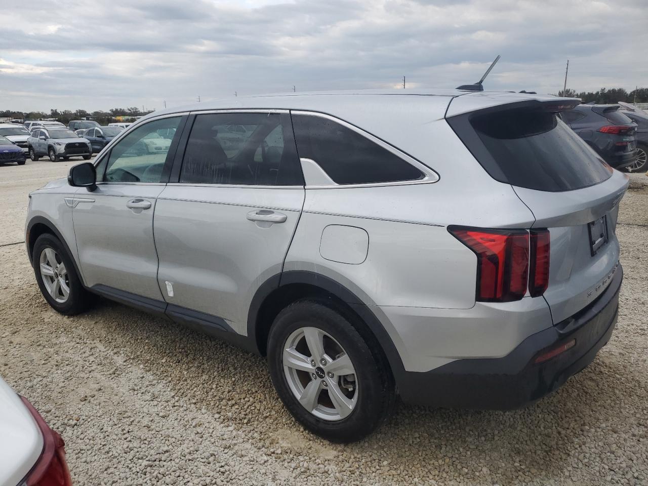 2022 KIA SORENTO LX VIN:5XYRG4LC4NG113502