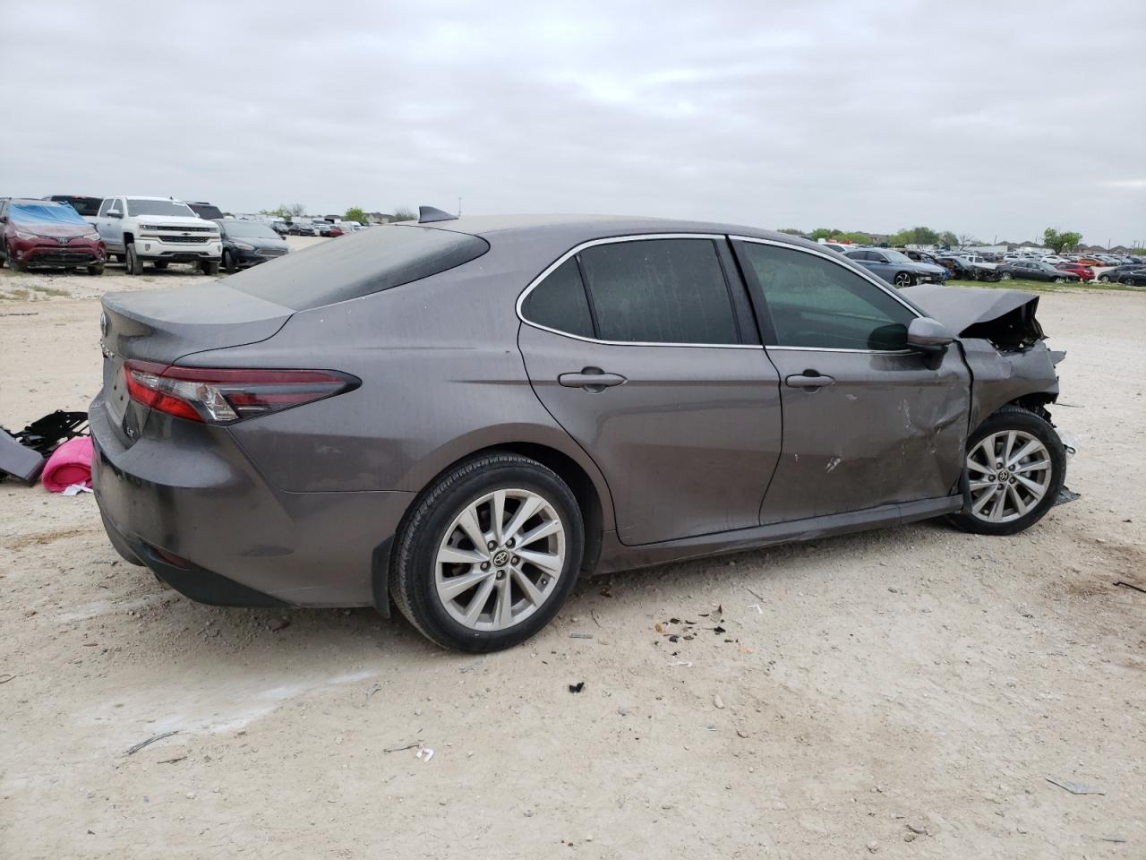 2022 TOYOTA CAMRY LE VIN:4T1C11AK4NU685230