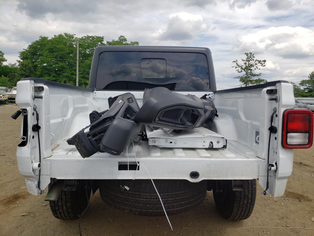 2022 JEEP GLADIATOR SPORT VIN:1C6HJTAG4NL170422