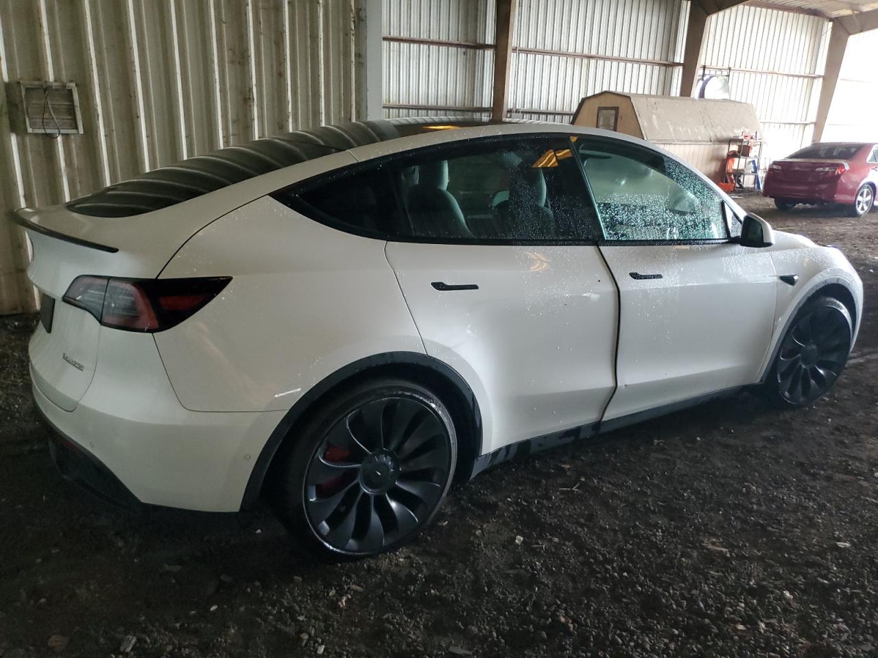 2022 TESLA MODEL Y  VIN:7SAYGDEF9NF539165