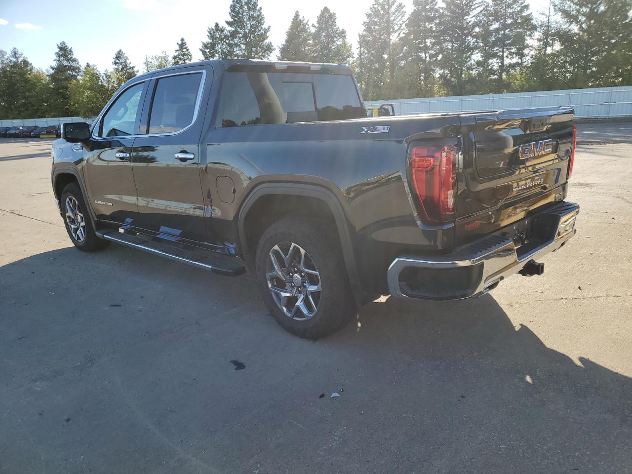 2023 GMC SIERRA K1500 SLT VIN:1GTUUDED7PZ178938
