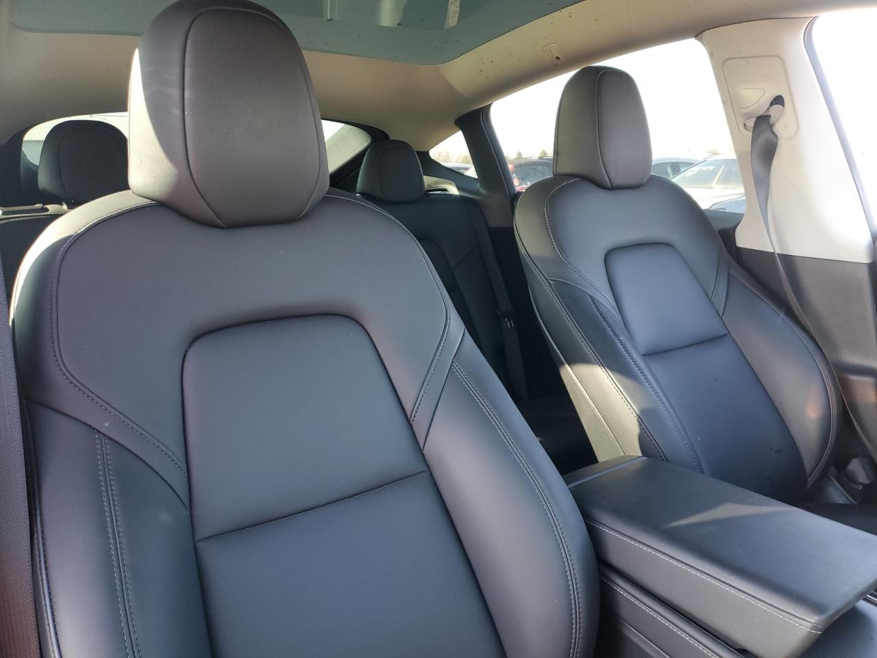 2022 TESLA MODEL Y  VIN:7SAYGDEE7NA019888