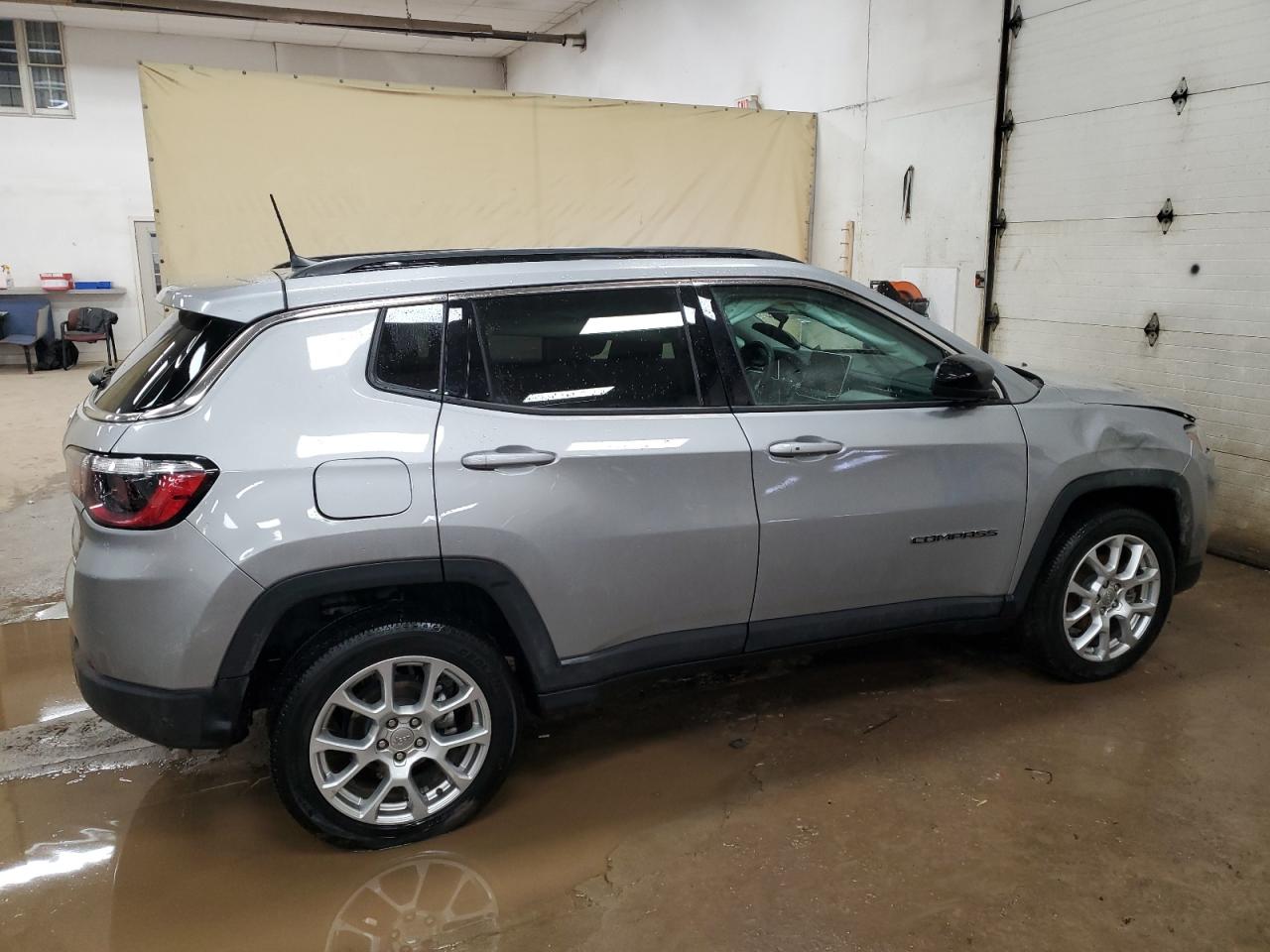2022 JEEP COMPASS LATITUDE LUX VIN:3C4NJDFB6NT224564