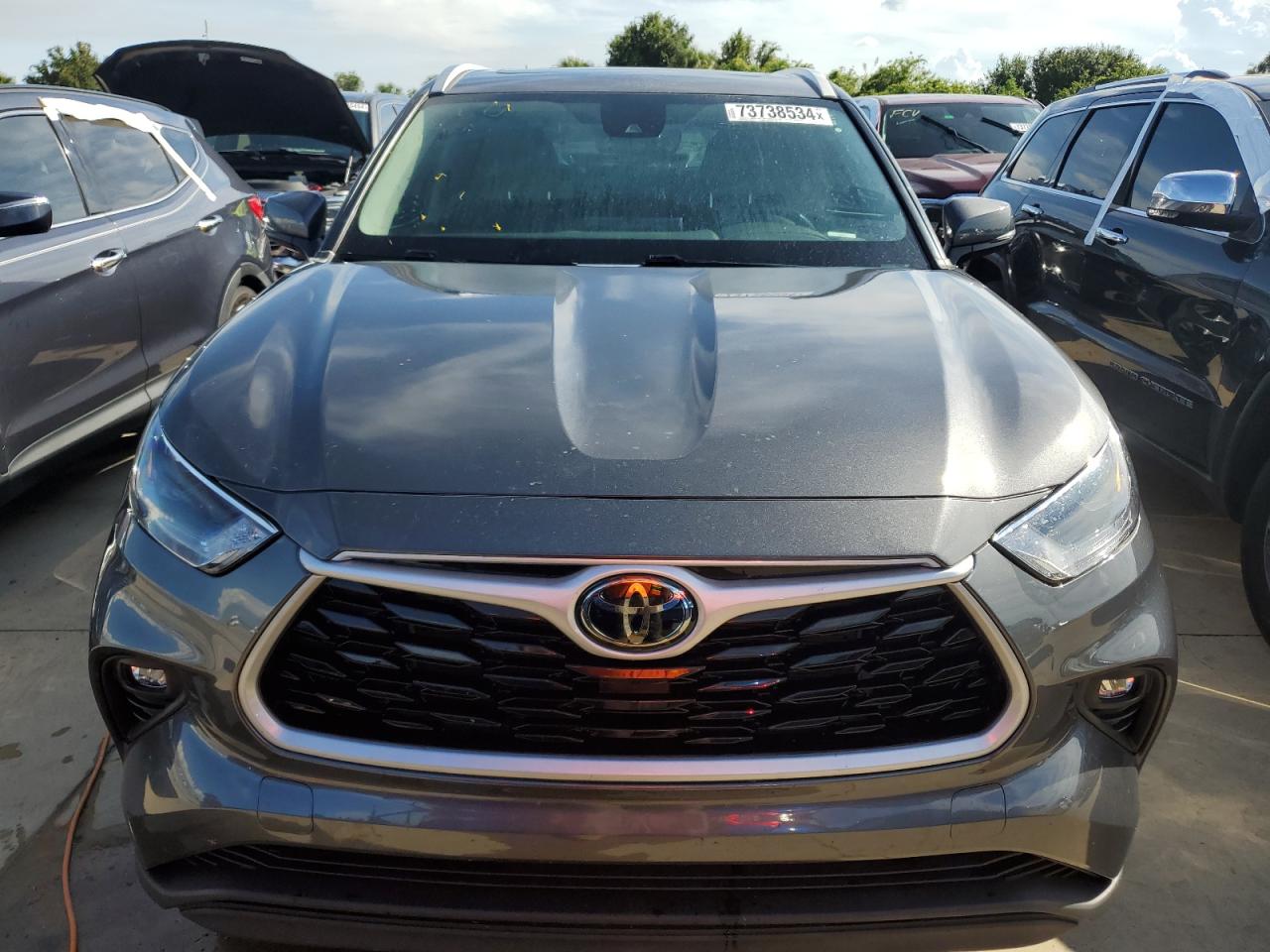 2022 TOYOTA HIGHLANDER XLE VIN:5TDGZRAH2NS552293