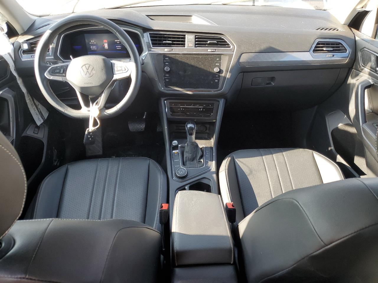 2022 VOLKSWAGEN TIGUAN SE VIN:3VV2B7AX2NM030095