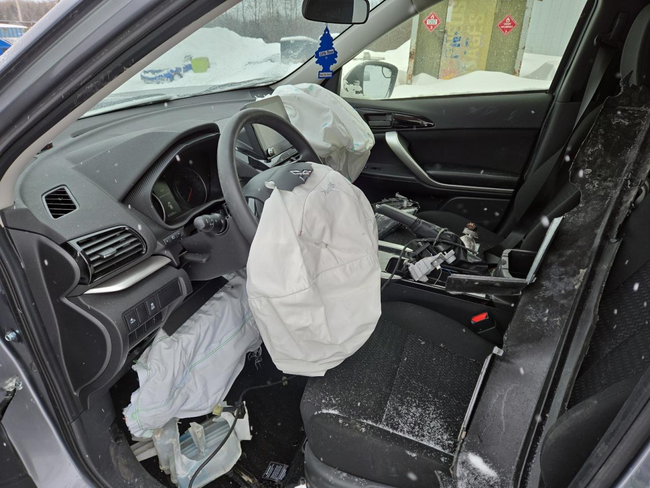 2024 MITSUBISHI ECLIPSE CROSS ES VIN:JA4ATUAA5RZ612868