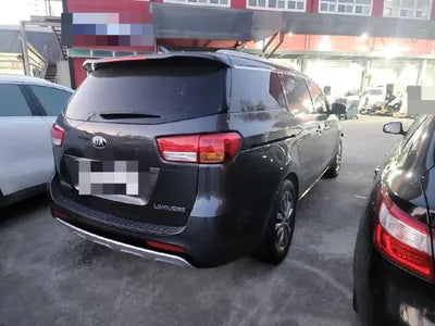 2017 Kia Carnival VIN: