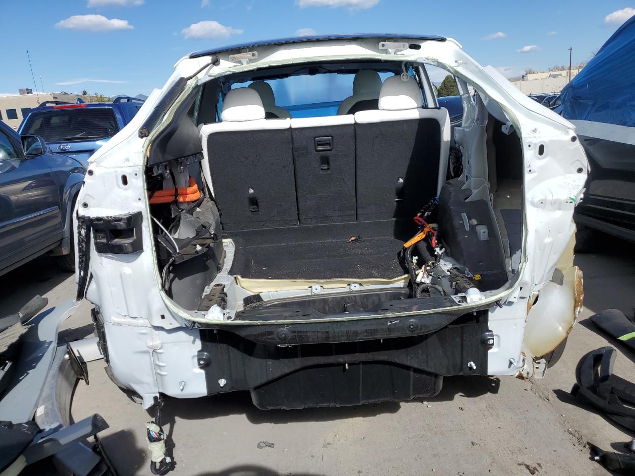 2022 TESLA MODEL Y  VIN:7SAYGDEE0NF436885