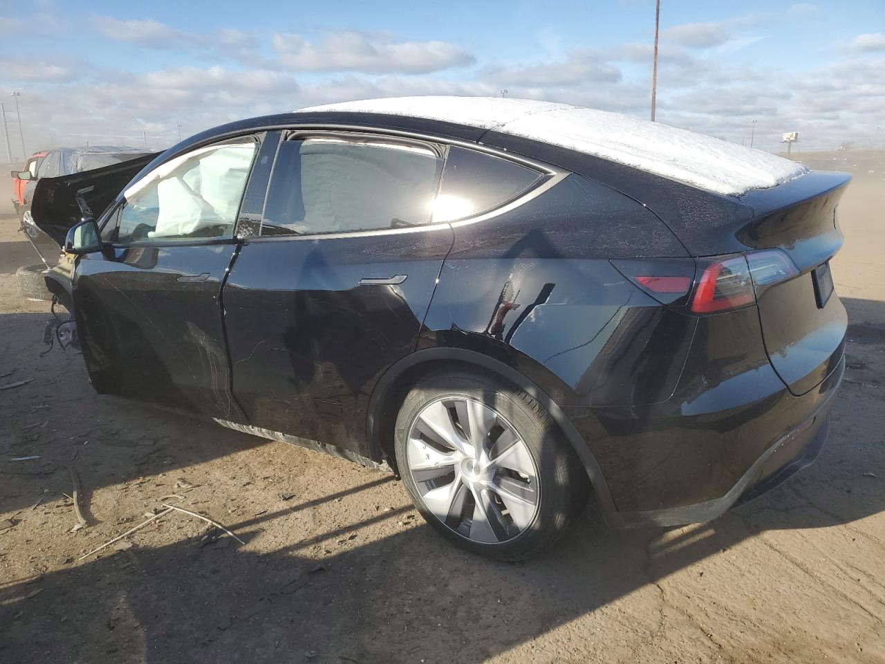 2024 TESLA MODEL Y  VIN:7SAYGDEE9RF984146
