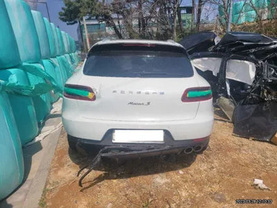2017 Porsche Macan 004KMWP1AD2950HLB VIN:004KMWP1AD2950HLB