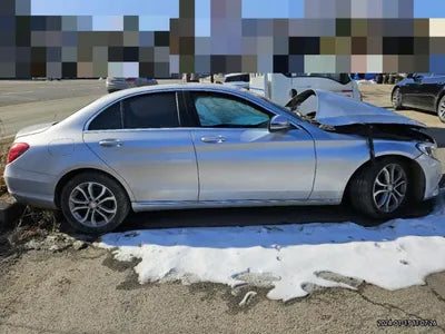 2015 Mercedes-Benz C 200 VIN: