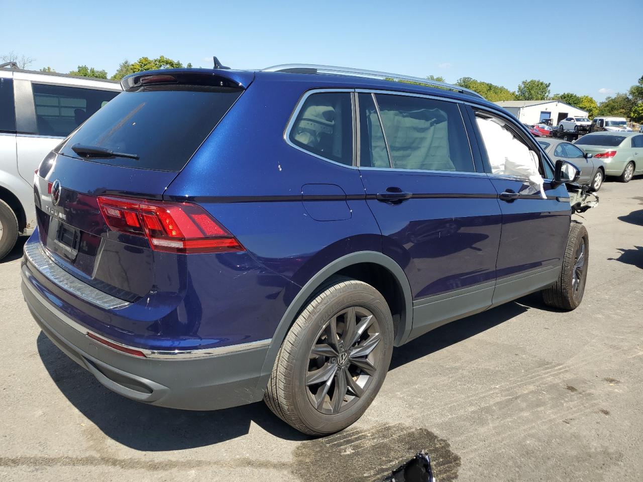 2023 VOLKSWAGEN TIGUAN SE VIN:3VV3B7AX7PM062113