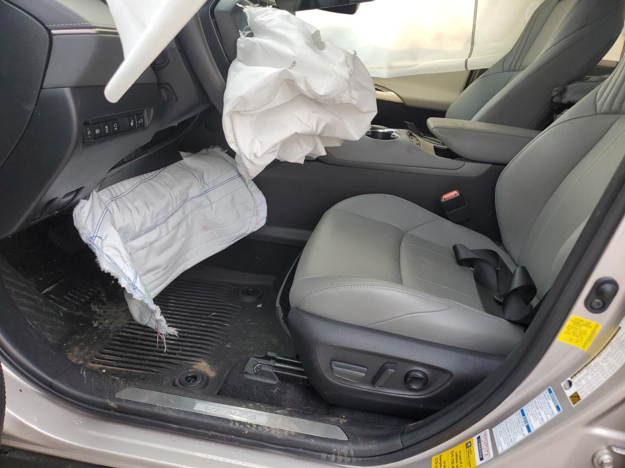 2022 TOYOTA VENZA LE VIN:JTEAAAAH7NJ107717