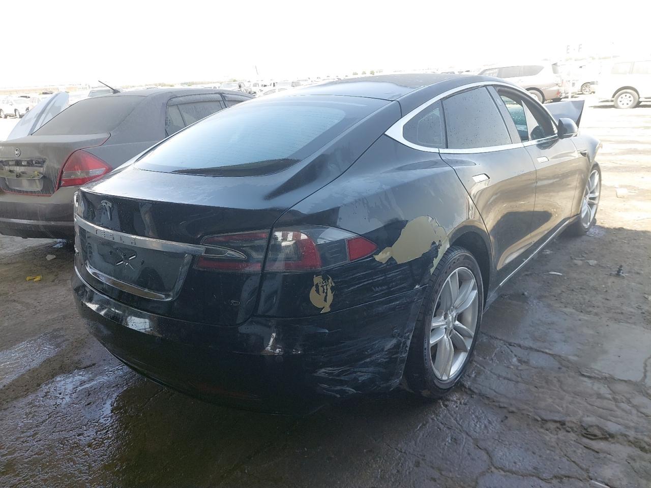 2017 TESL MODEL S VIN:5YJSA7E20HF******
