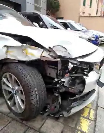 2016 BMW 320 WBA8Y7103GG395633 VIN:WBA8Y7103GG395633