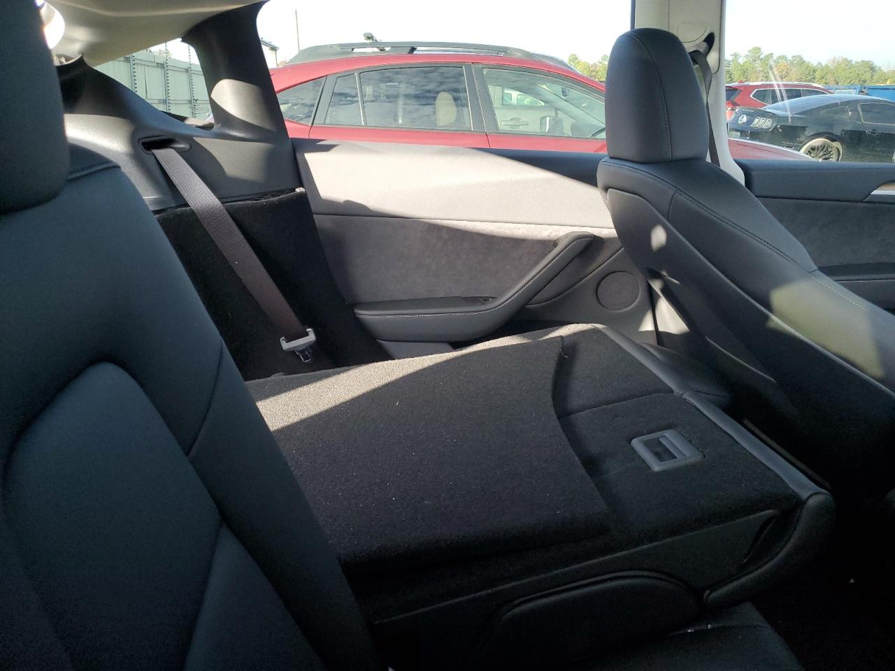 2024 TESLA MODEL Y  VIN:7SAYGDEF3RA323556