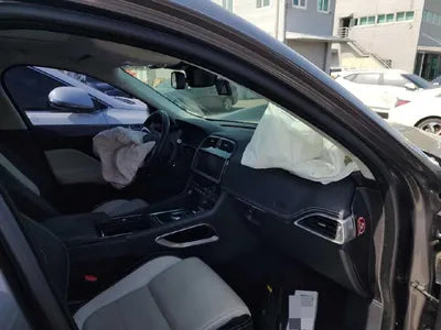 2016 Jaguar F-Pace VIN: